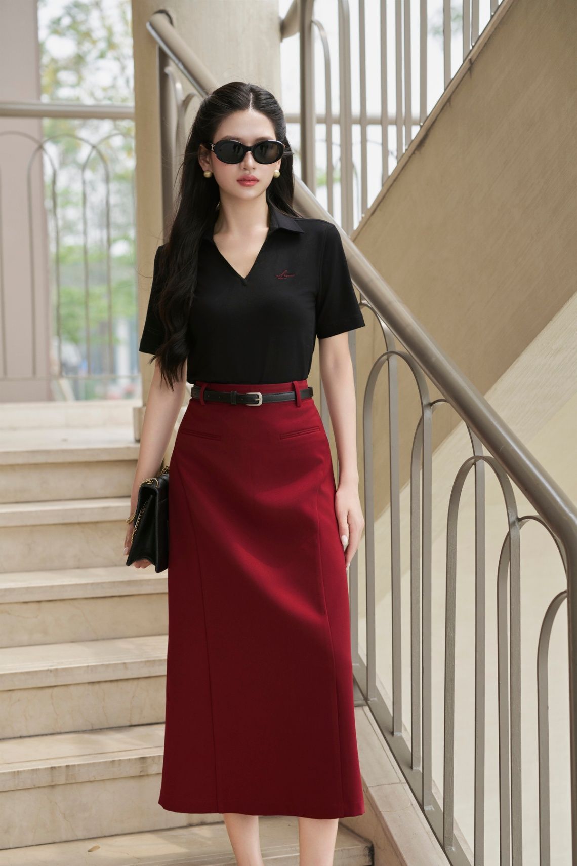 Áo thun cổ bẻ thêu chữ - O61S25H004