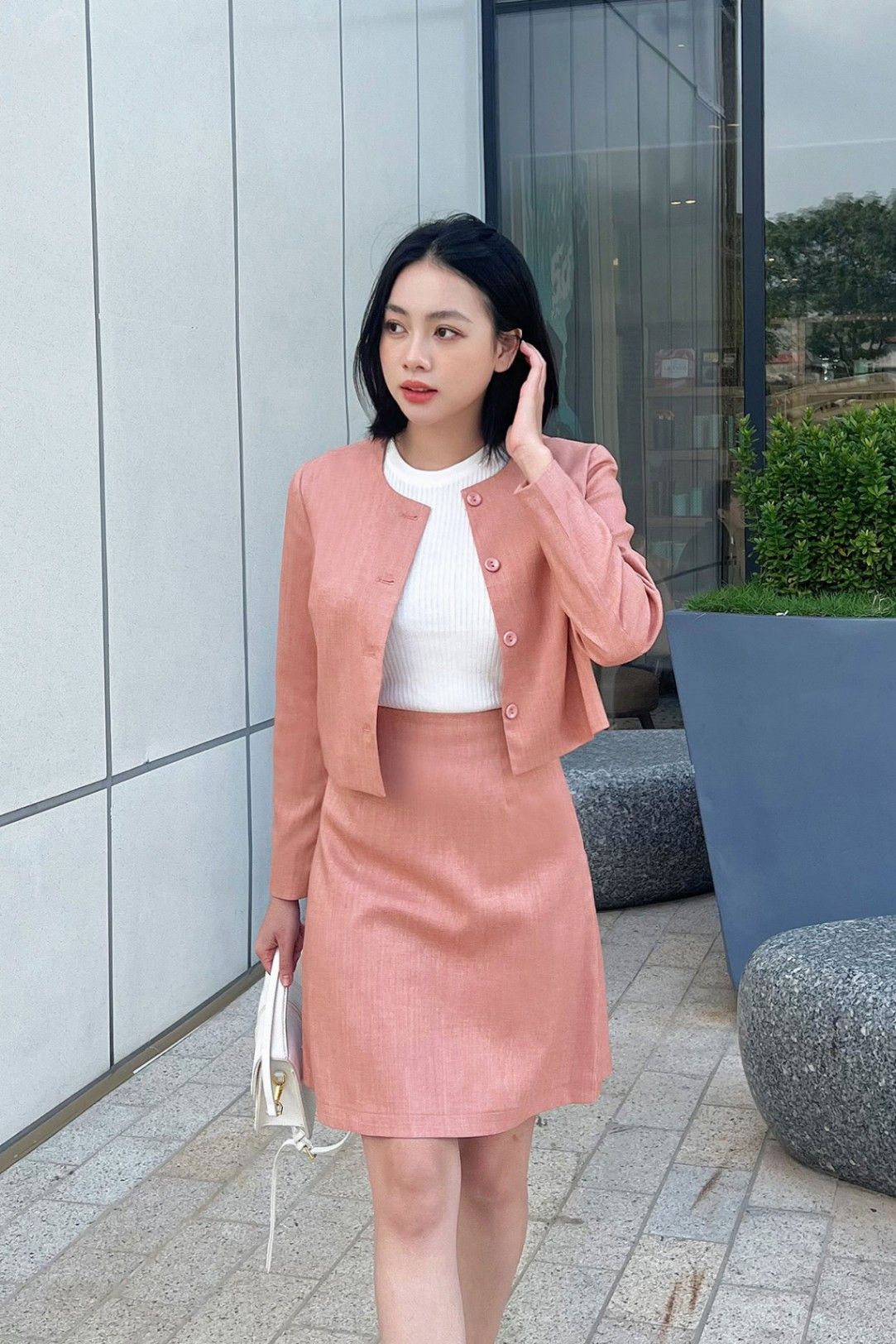 Chân váy dáng A chiết ly - O62R24Q005