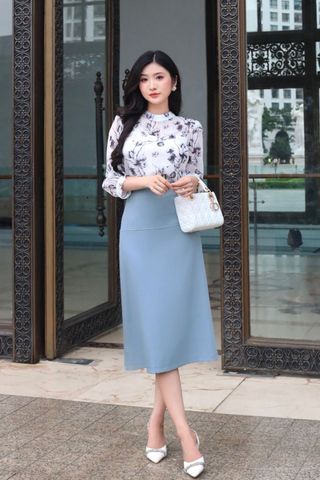 Chân váy dáng A cạp liền bổ mảnh - O62R24Q012