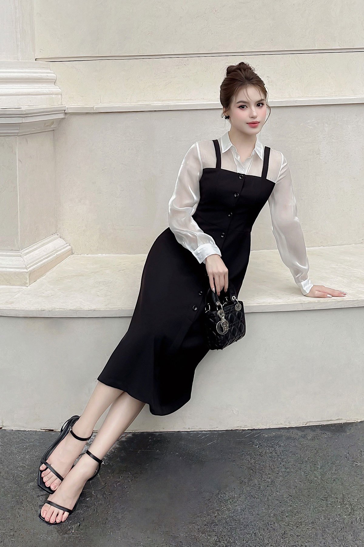 Đầm xòe phối cổ đức dài tay - O63L24Q010