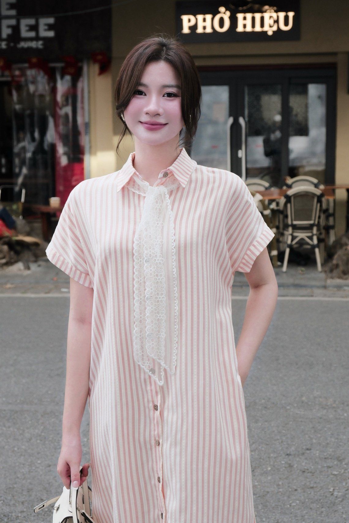 Đầm suông vai chờm phối khăn ren - O66C25H001