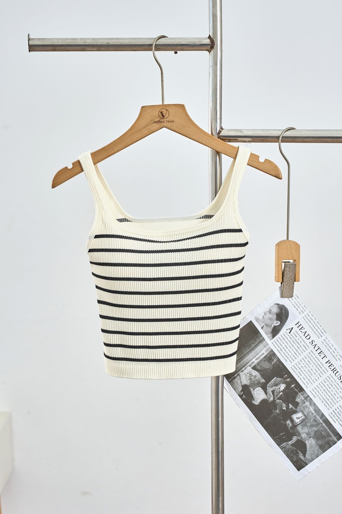 Áo hai dây cổ chữ U có lót ngực thoáng khí - P61O25Q003