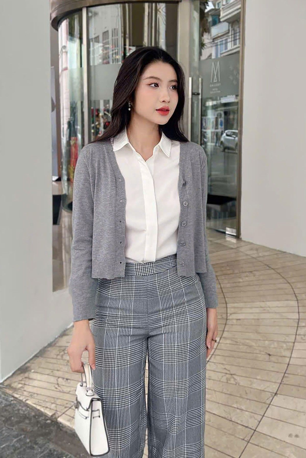 áo cardigan cổ tim dáng ngắn  - P65C24Q001