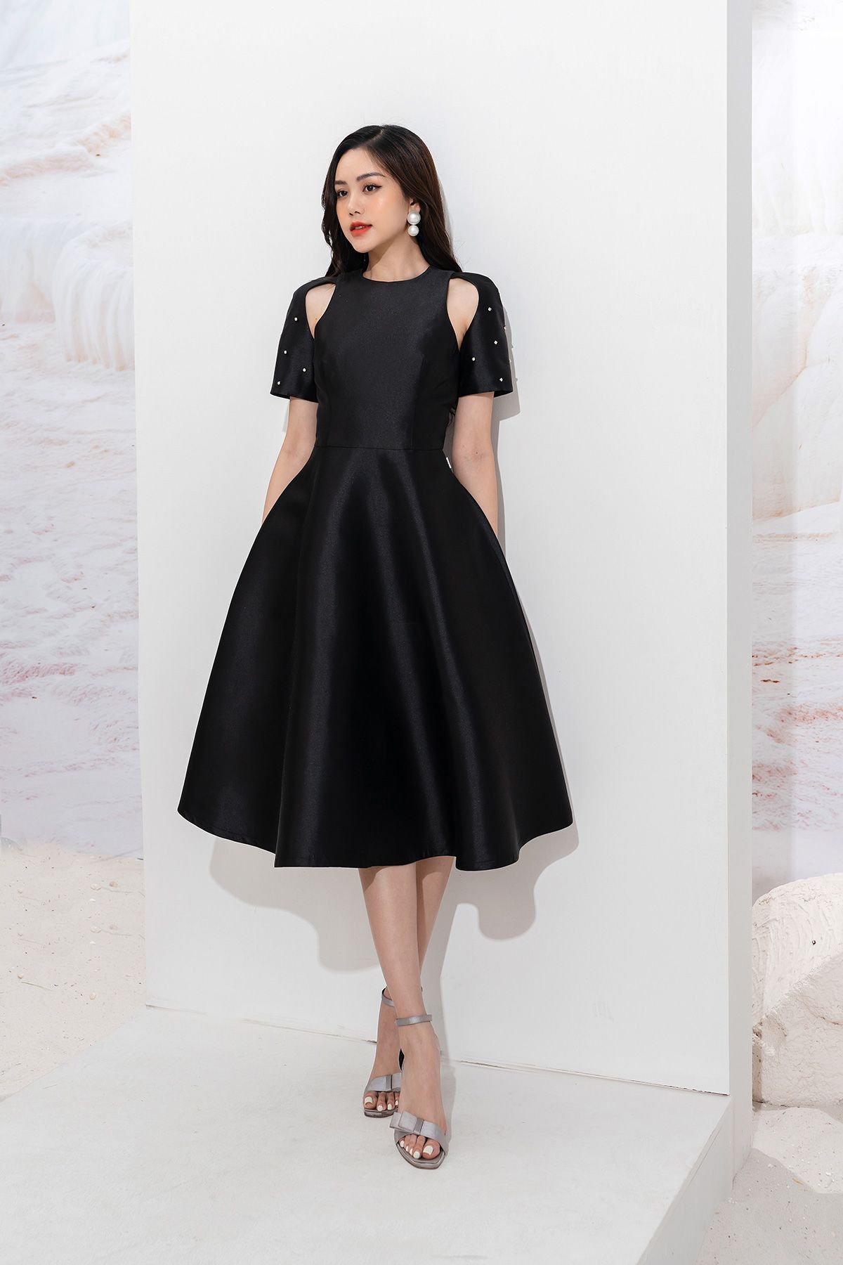 Đầm dạ hội tay cutout đính đá - S63L22Q049