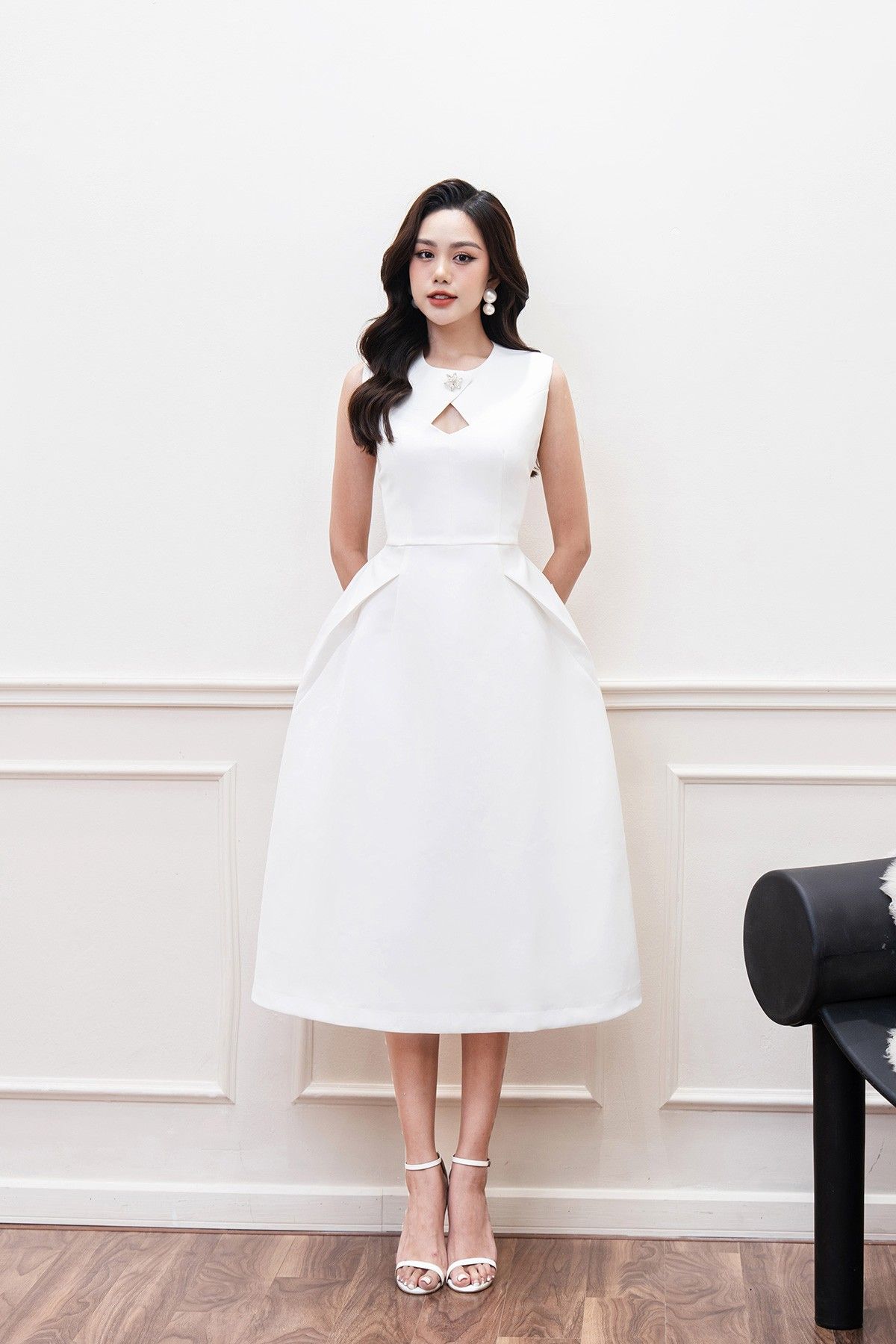 Đầm dạ hội chiết ly đính đá - S63L23Q025