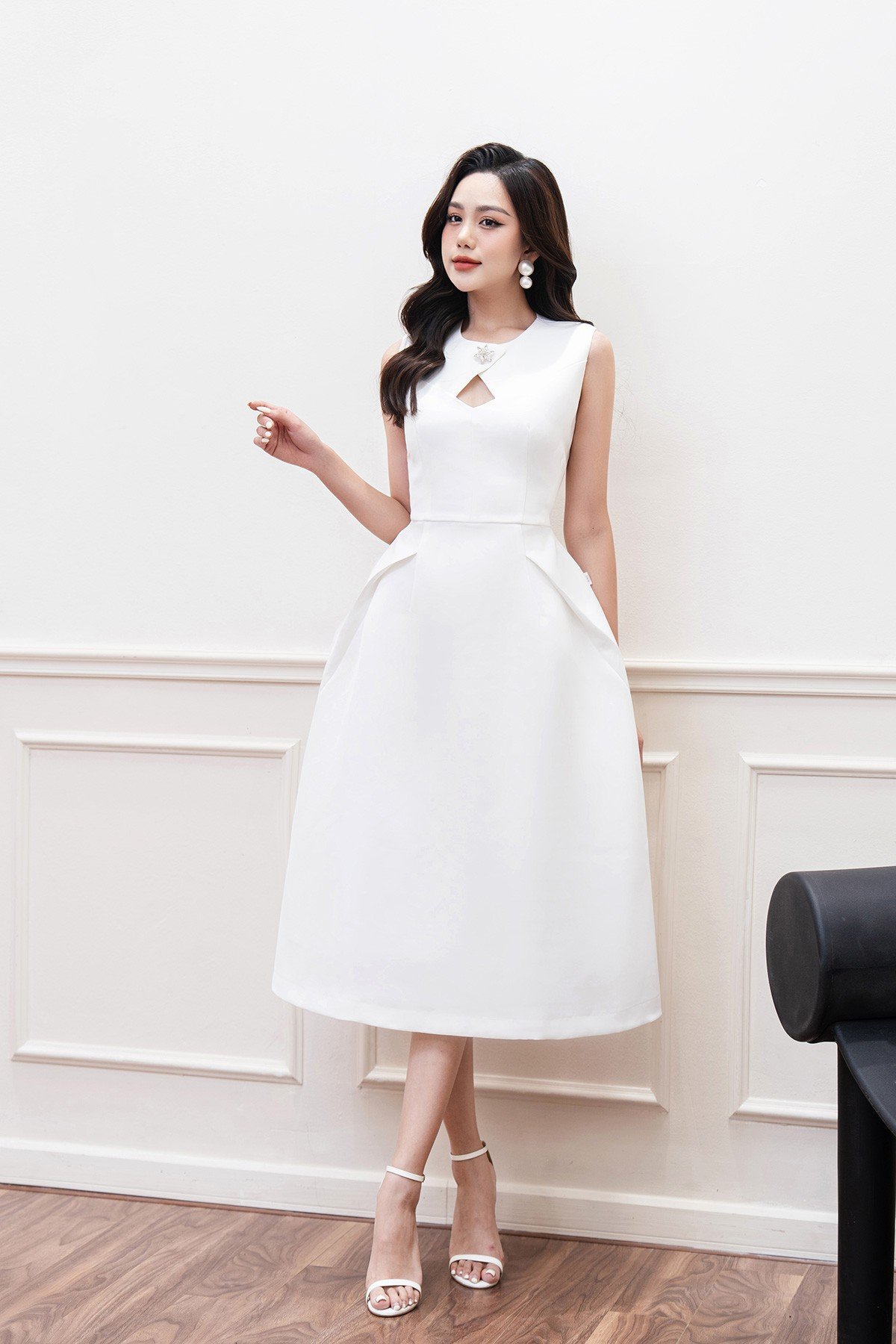 Đầm dạ hội chiết ly đính đá - S63L23Q025
