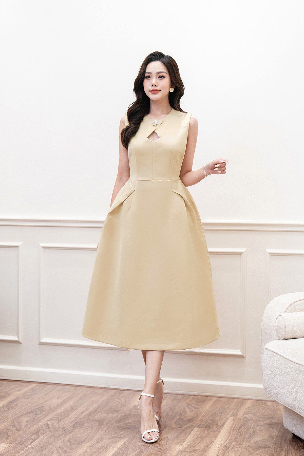 Đầm dạ hội chiết ly đính đá - S63L23Q025