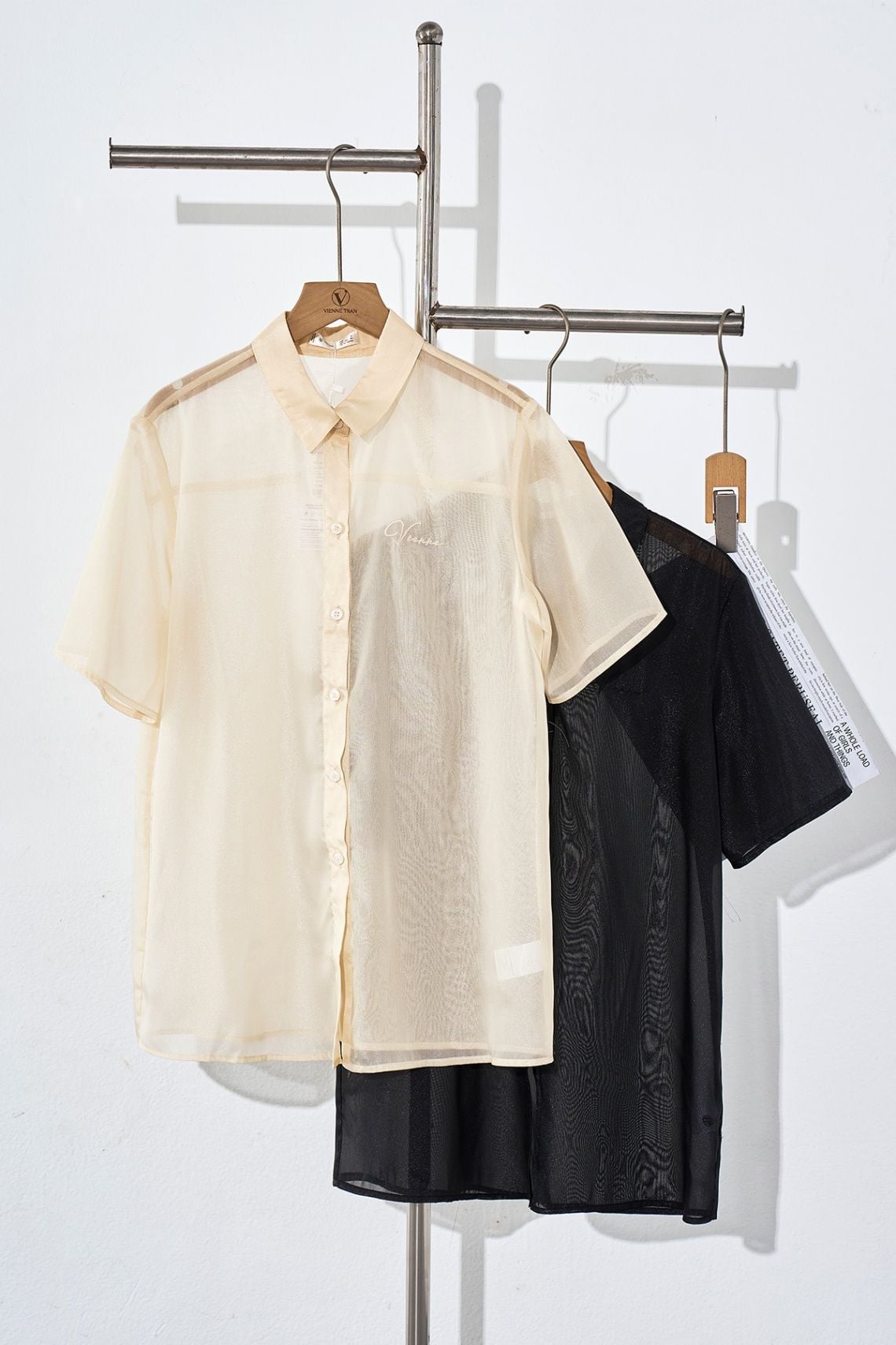 Áo sơ mi dáng rộng thêu ngực  - V61H25H001