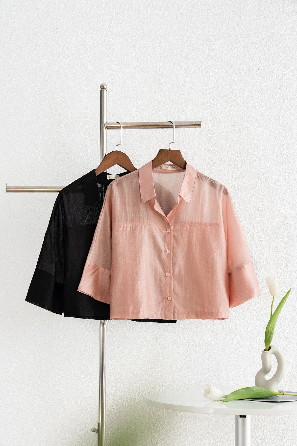 Áo sơ mi croptop cánh dơi - V61H25H017