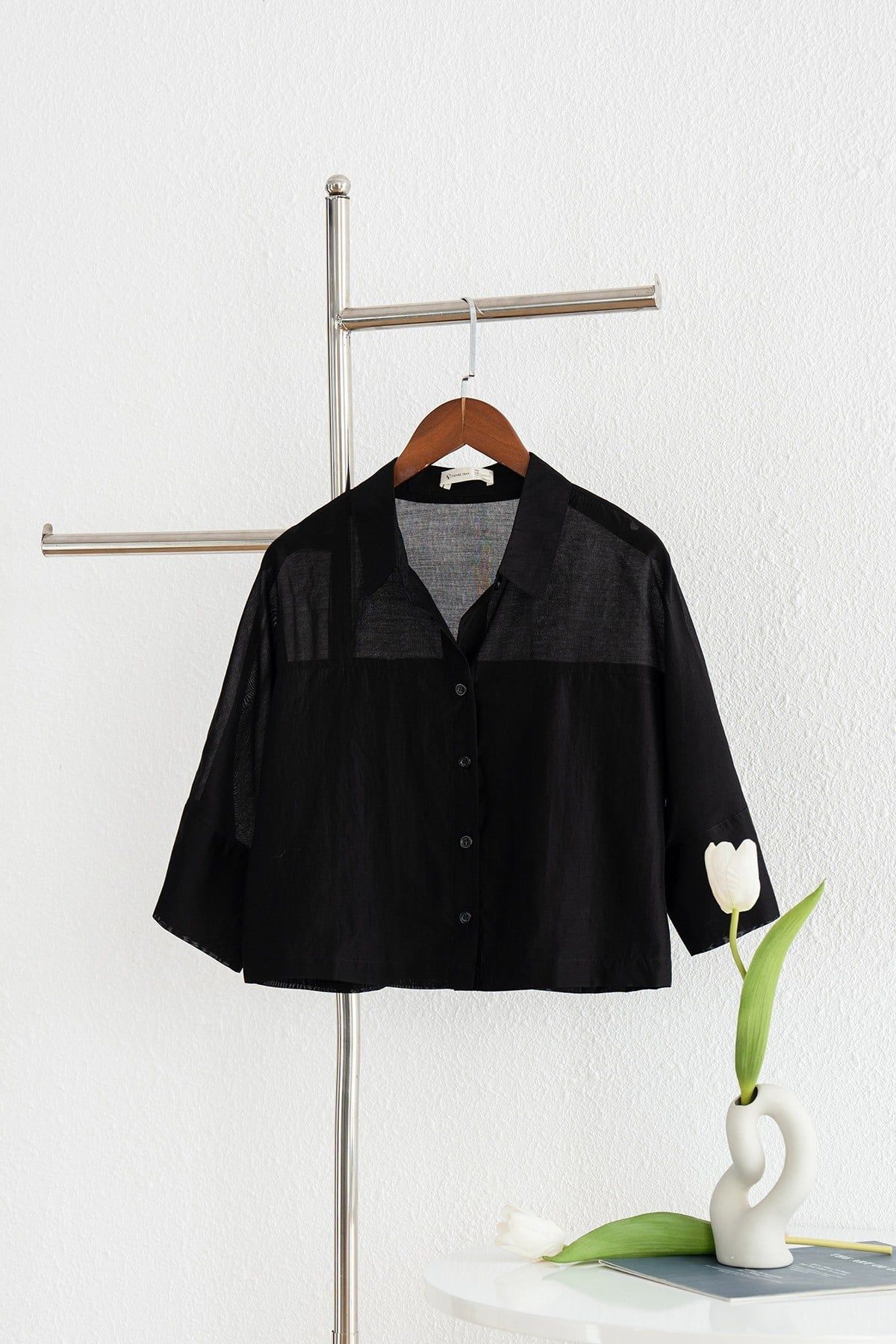 Áo sơ mi croptop cánh dơi - V61H25H017