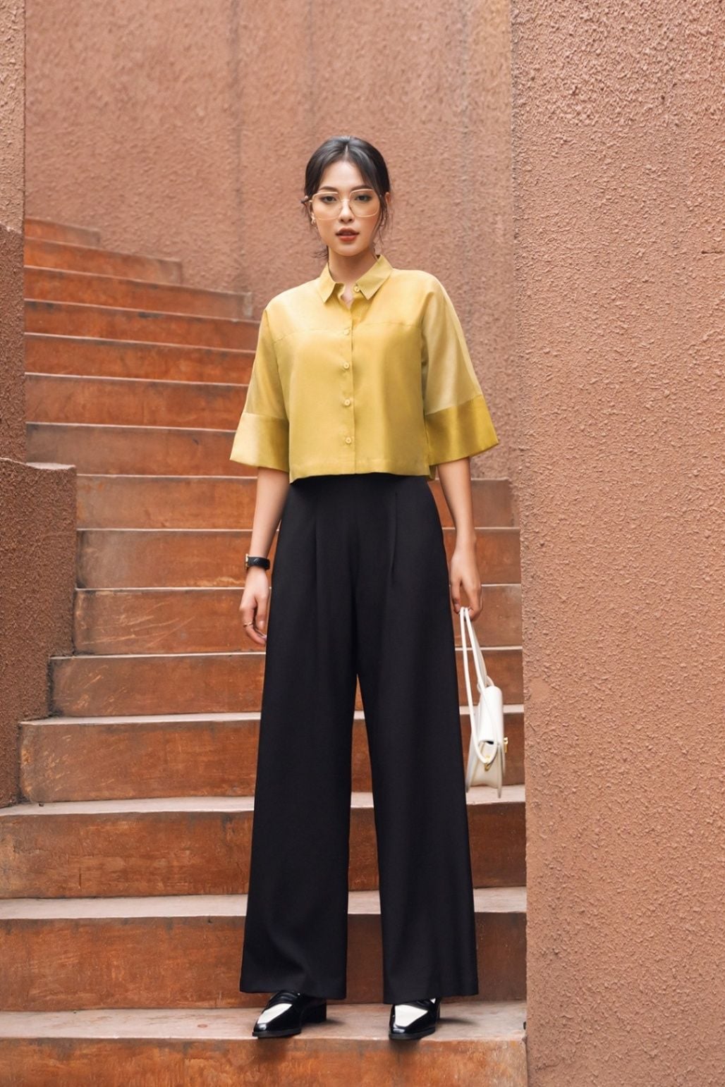 Áo sơ mi croptop cánh dơi - V61H25H017