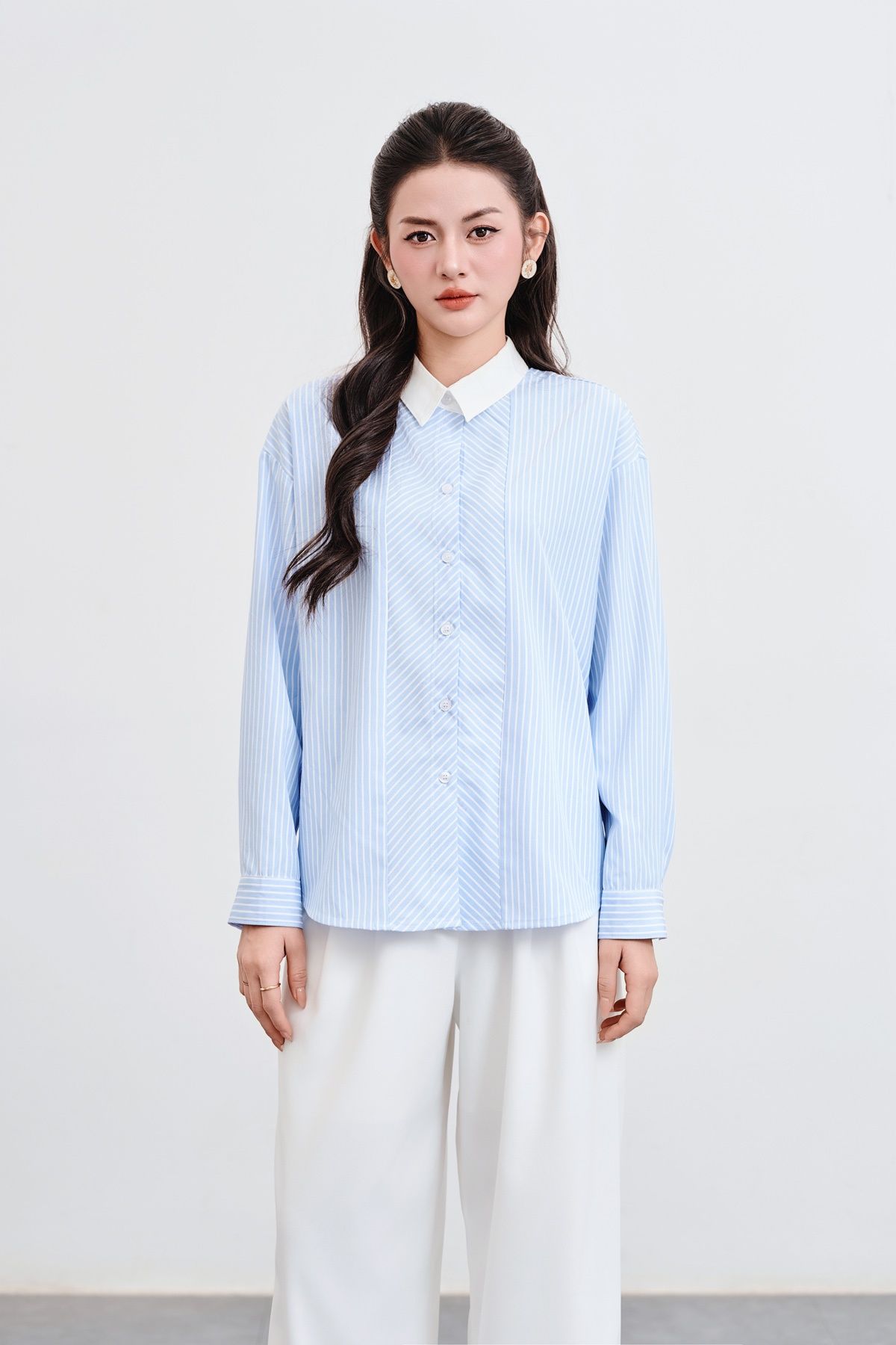 Áo sơ mi kẻ phối cổ - V61H25Q008