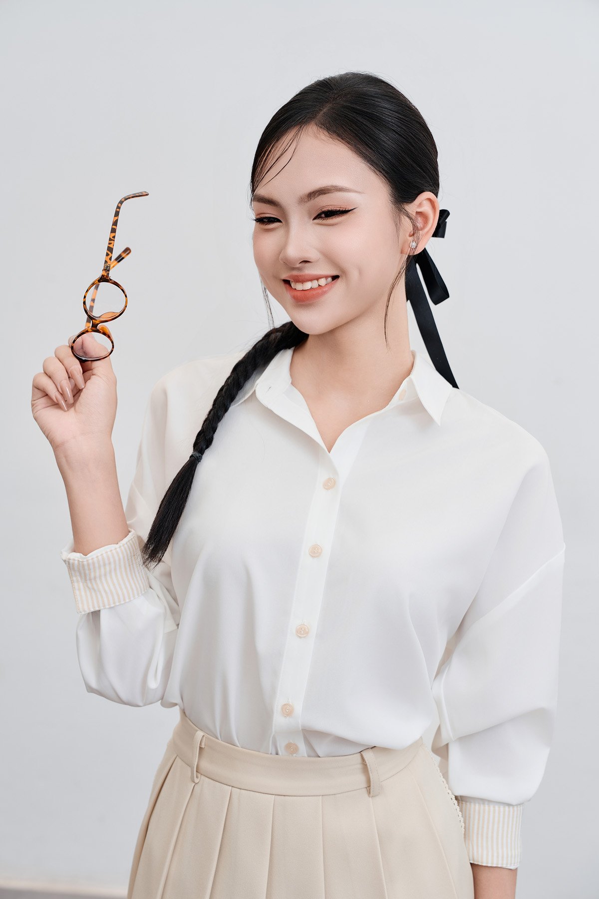 Áo sơ mi dáng rộng măng séc kẻ - V61H25Q010