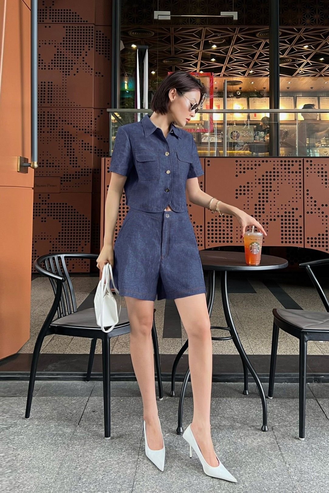 áo croptop vạt tròn diễu chỉ - V61R23H022