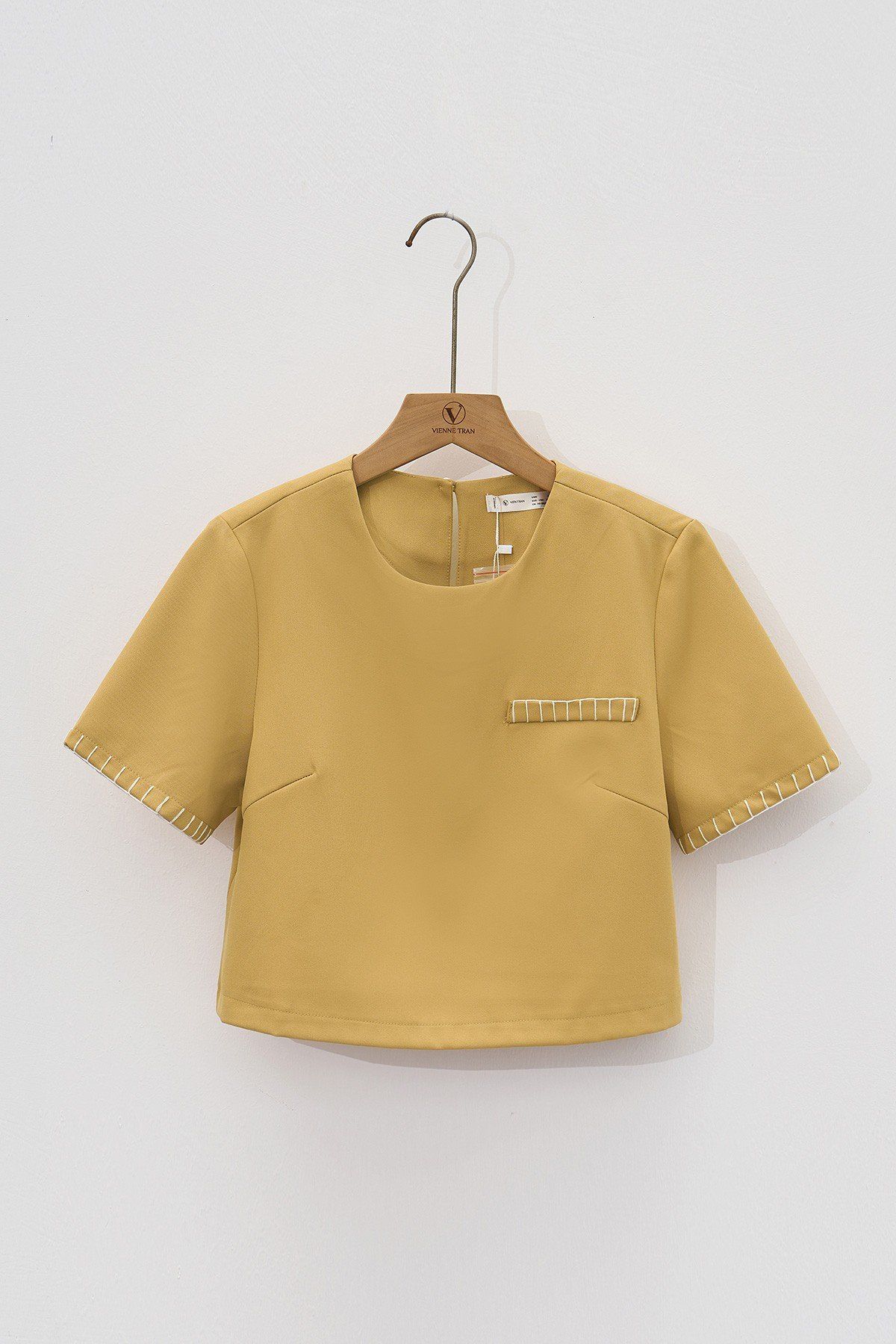 Áo croptop cổ tròn thêu trang trí - V61R24H014