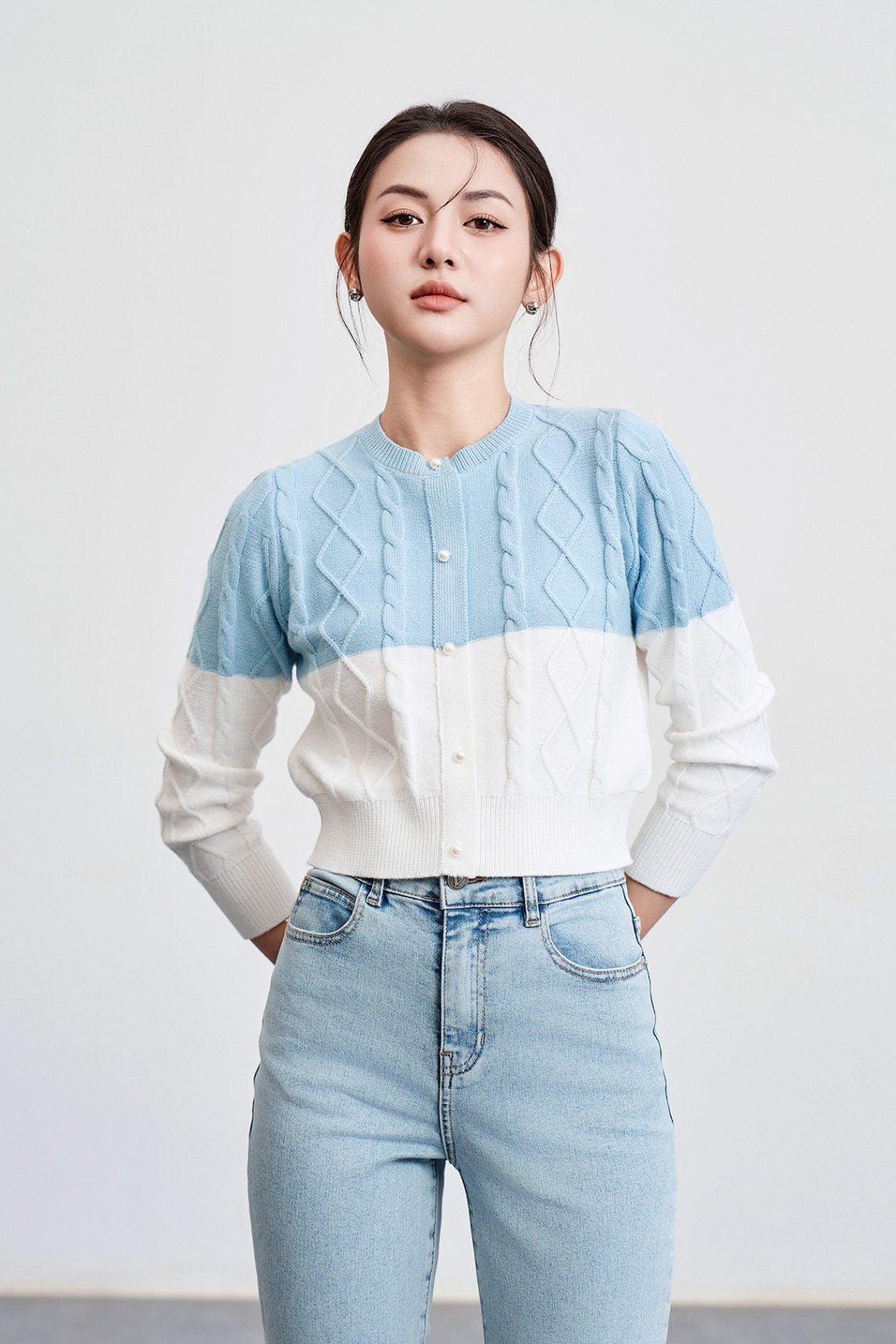 áo len vặn thừng phối màu - V61W23T020