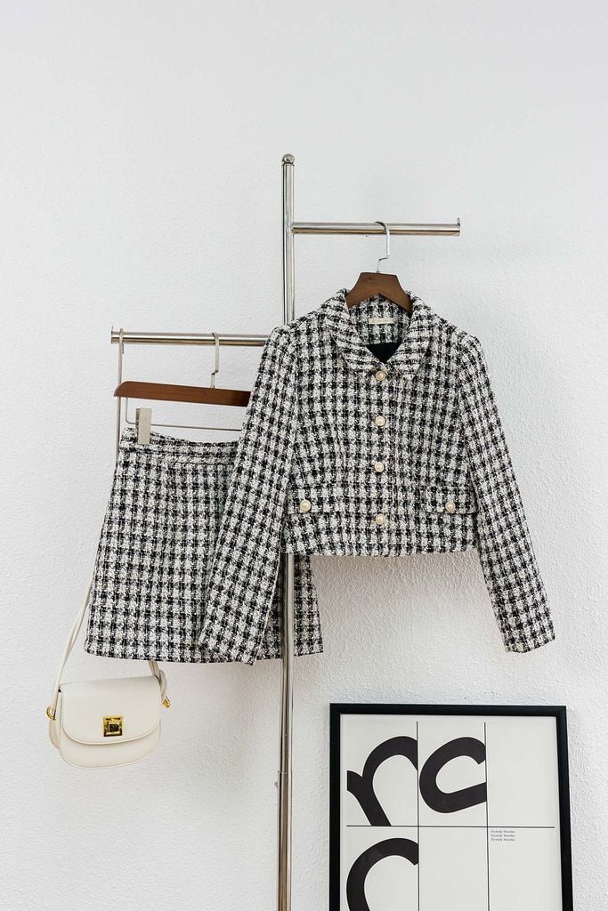 Chân váy dạ tweed dáng A - V62R22T035