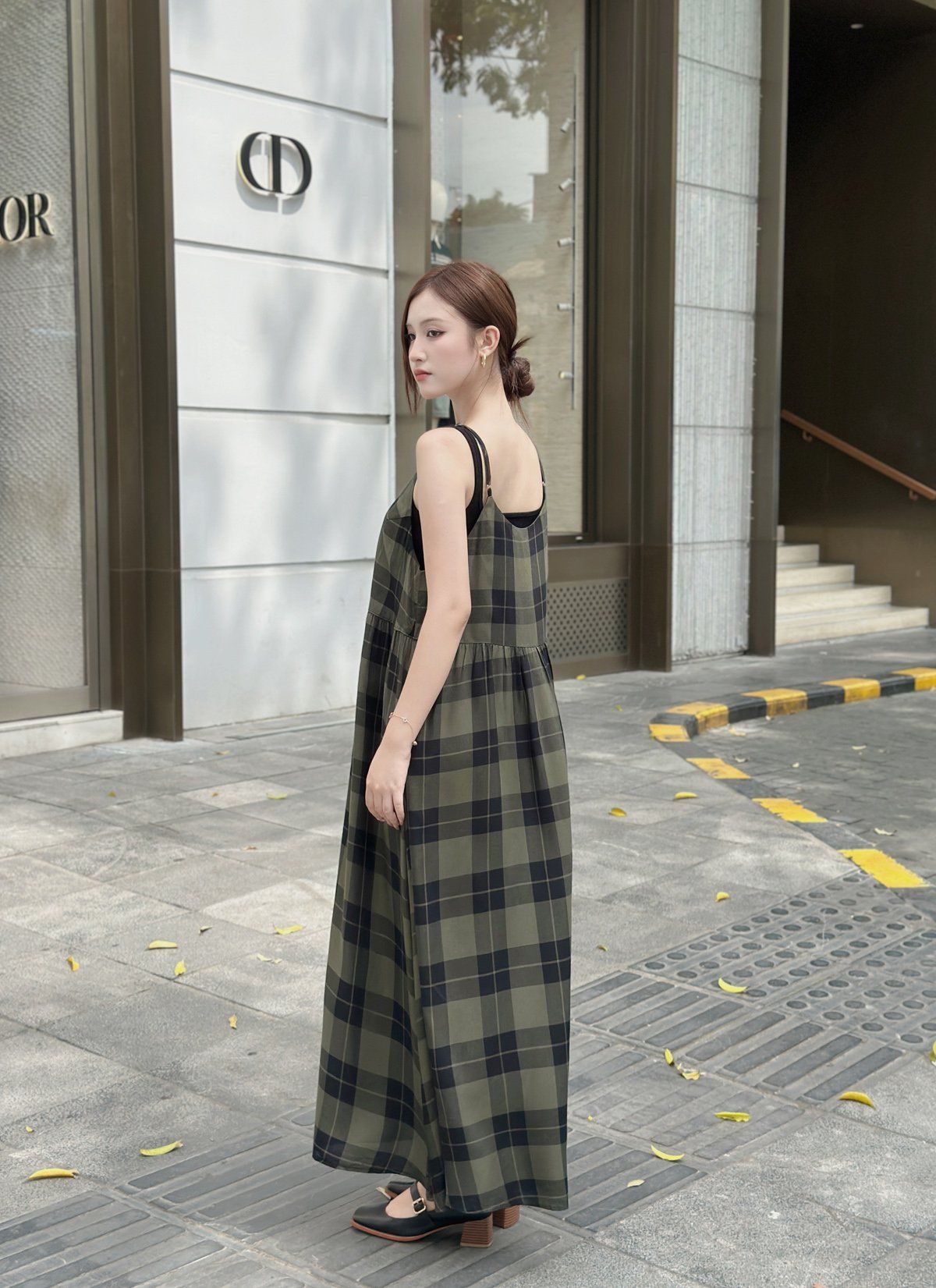 Đầm maxi 2 dây nhún eo - V63M25H031