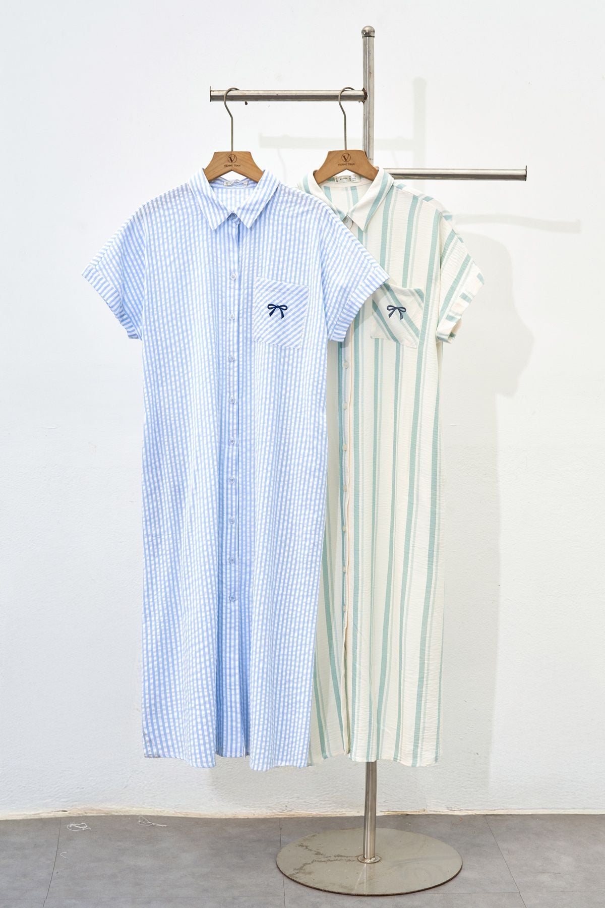 Đầm suông vai chờm thêu ngực - V63T25H009