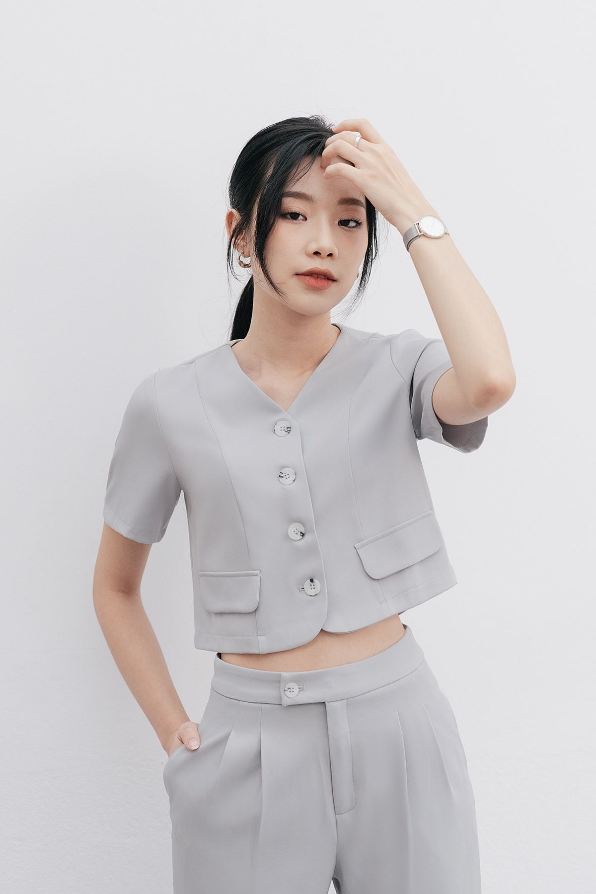 áo đờ mi cổ tim cài cúc túi giả - V65D24H003