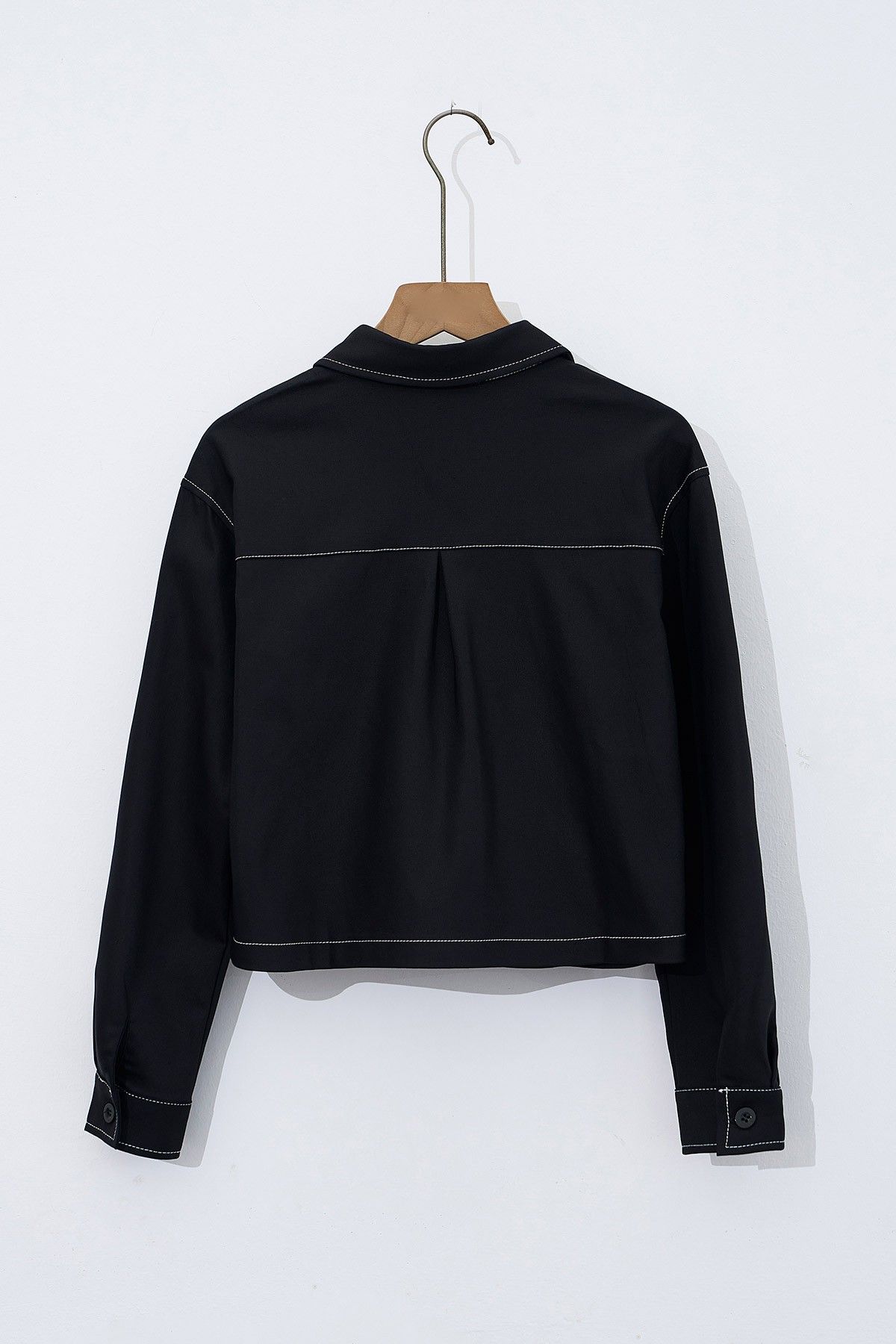 Áo đờ mi vai chờm diễu chỉ - V65D24Q033