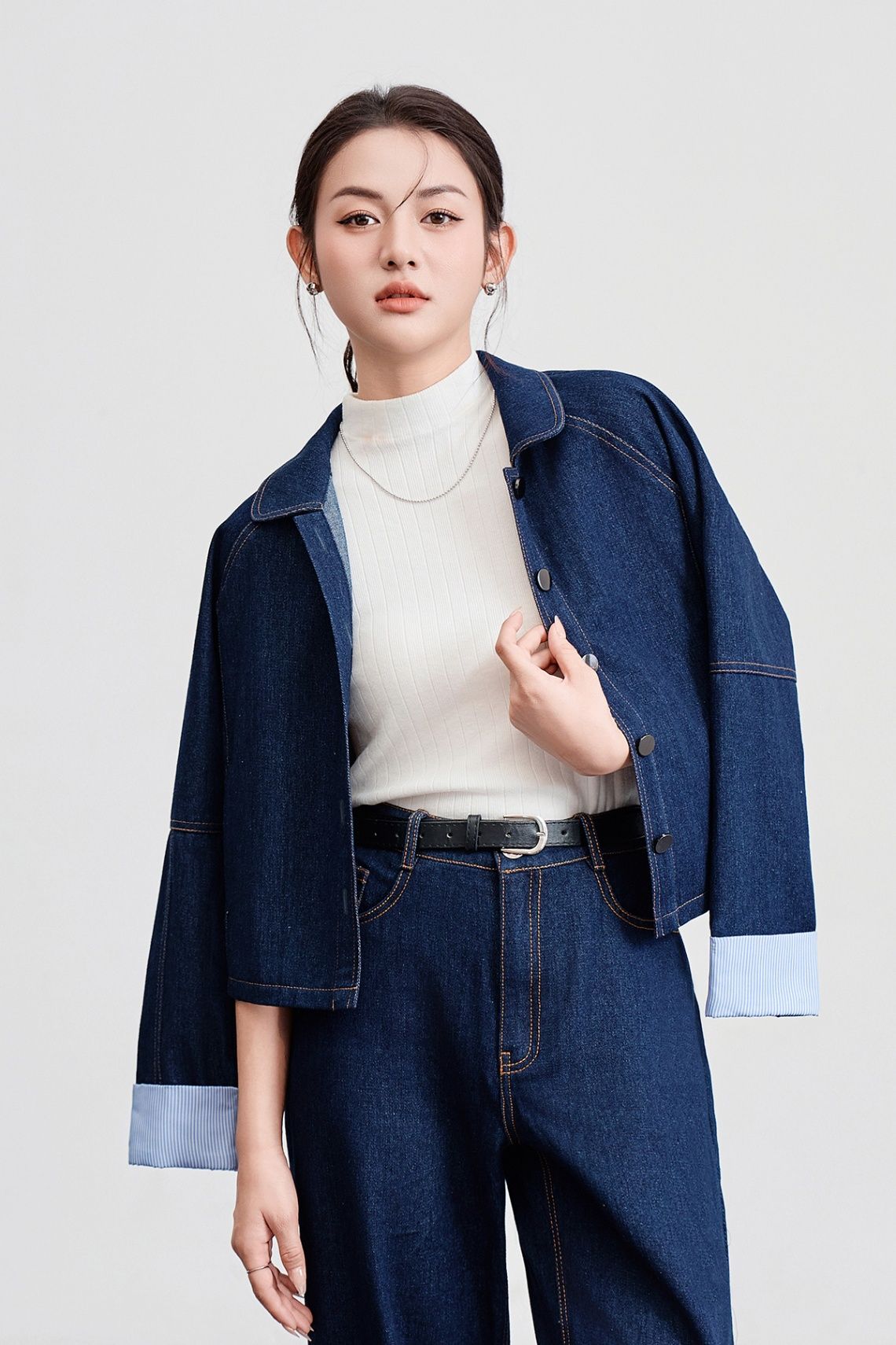 Áo khoác denim phối kẻ diễu chỉ - V65O24T014