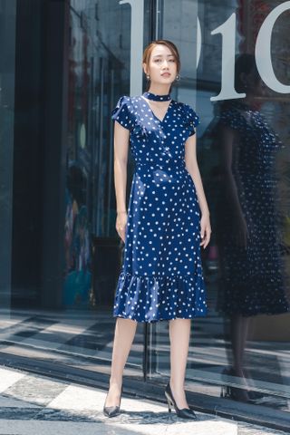  Stress-free Dress / Đầm midi cổ V SN bèo 