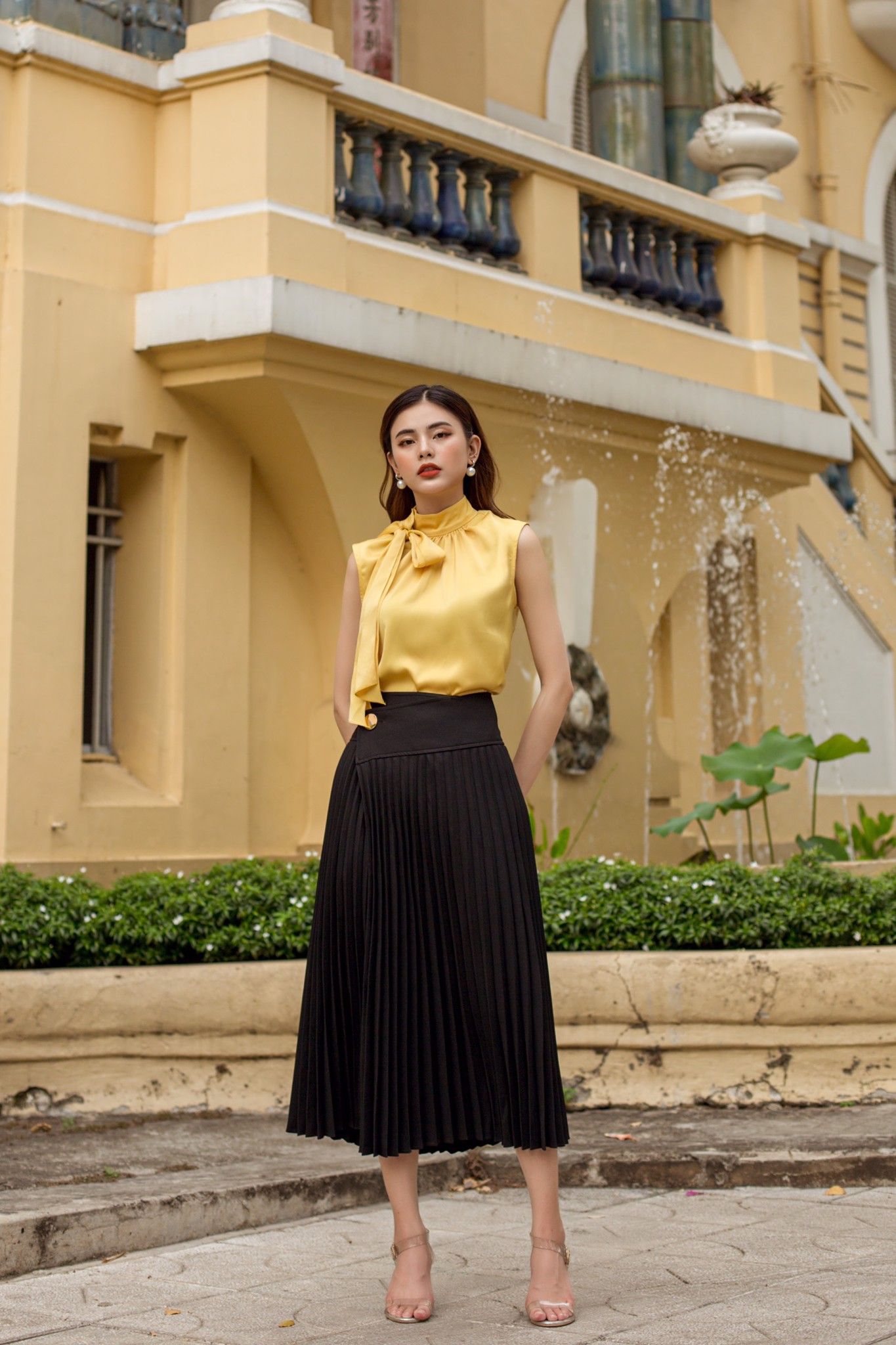 Wrap Pleated Skirt - Black