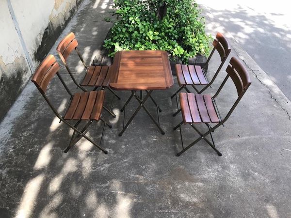 Bộ 4 Ghế Và 1 Bàn Patio Mini Mặt Chữ Nhật Fansipan, Chân Sắt Dày 1,4mm