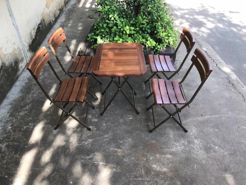 Bộ 4 Ghế Và 1 Bàn Patio Mini Mặt Chữ Nhật Fansipan, Chân Sắt Dày 1,4mm