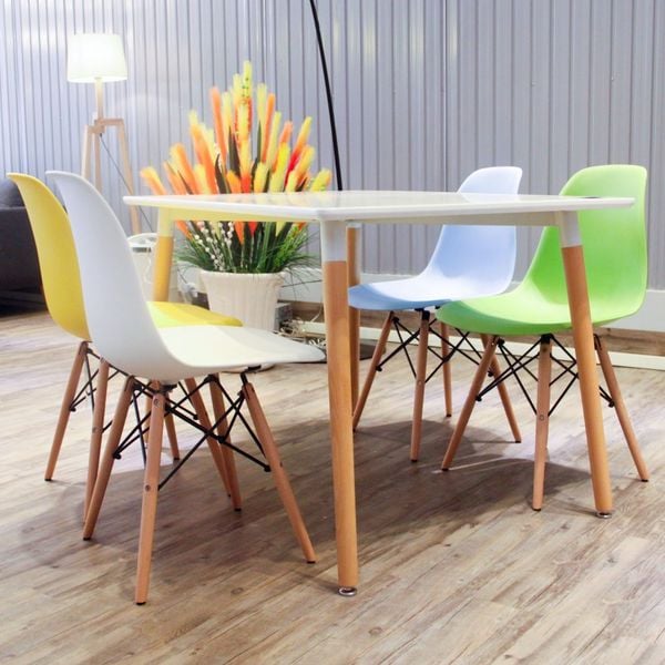 BỘ BÀN CHỮ NHẬT VÀ 4 GHẾ EAMES