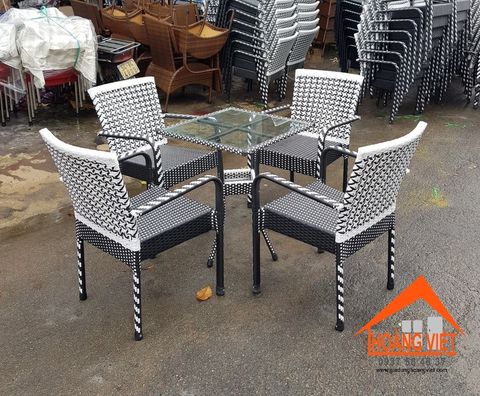 Bộ Bàn Ghế Nhựa Giả Mây Mặt Kiếng Vuông, Màu Trắng HV001