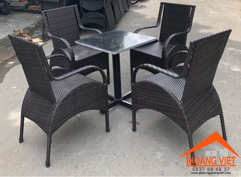 Bộ Bàn Ghế Nhựa Giả Mây Mặt Kiếng Vuông, Màu Đen HV002