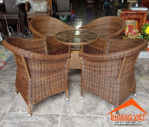 Bộ Bàn Ghế Nhựa Giả Mây Mặt Kiếng Tròn, Màu Nâu HV003