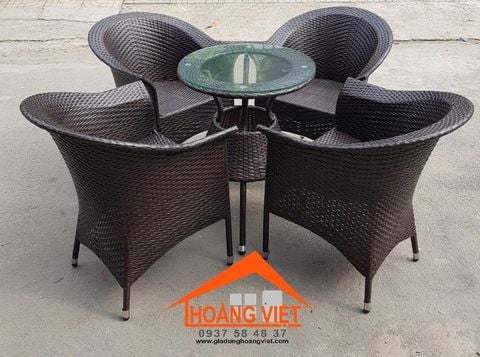 Bộ Bàn Mặt Kính Tròn Và 4 Ghế Nhựa Giả Mây Thúng Xòe