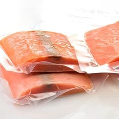 Cá hồi phi lê đông lạnh