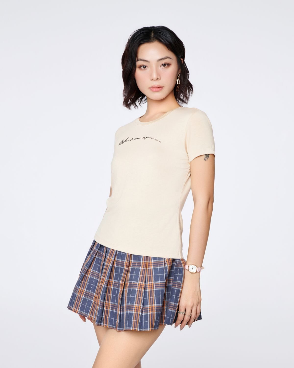 Áo Thun Nữ Banana Slogan Styling WTS 2266 - Be Đậm