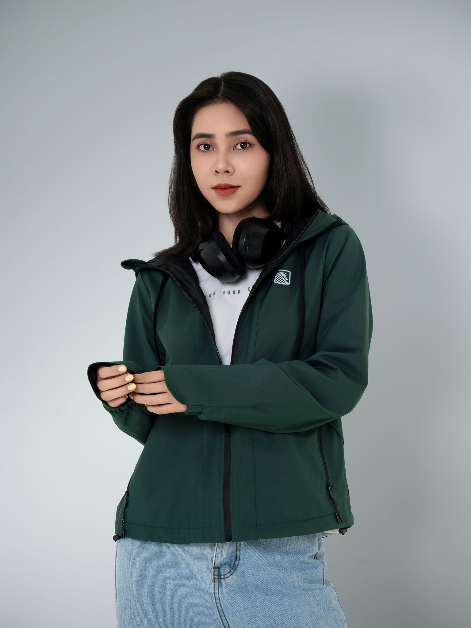  Áo Khoác Nữ Trượt Nước Logo Phản Quang WOP 2074 