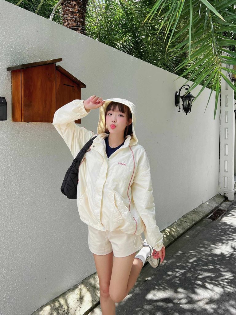 Áo khoác dù 2 lớp Fleur
