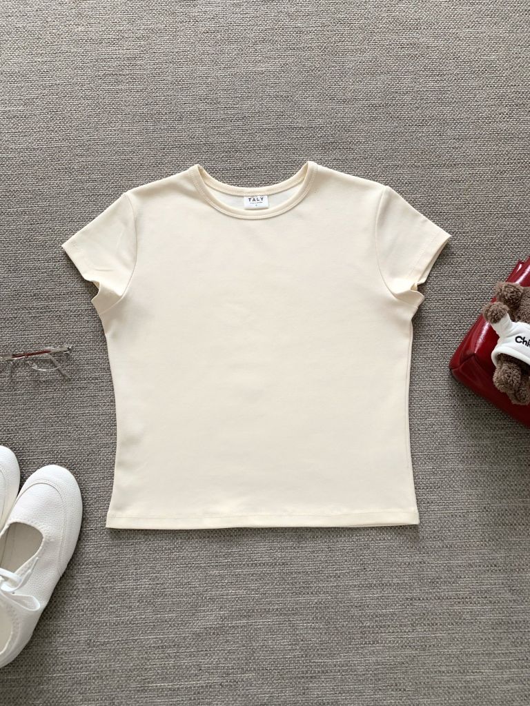 Lya Tee