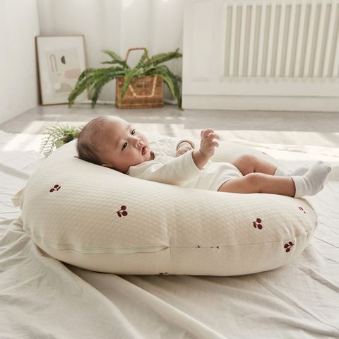 Set gối chống trào ngược Rototo Bebe lụa cherry đỏ