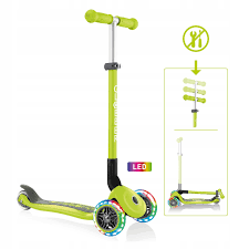 Xe trượt scooter 3 bánh gấp gọn có bánh xe phát sáng Globber Primo cho trẻ em từ 3 đến 6 tuổi - Xanh lá