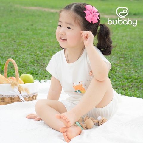 Bộ cổ tròn ngắn tay BU Baby BBC018.01S06MC12 Kyomi Giraf White