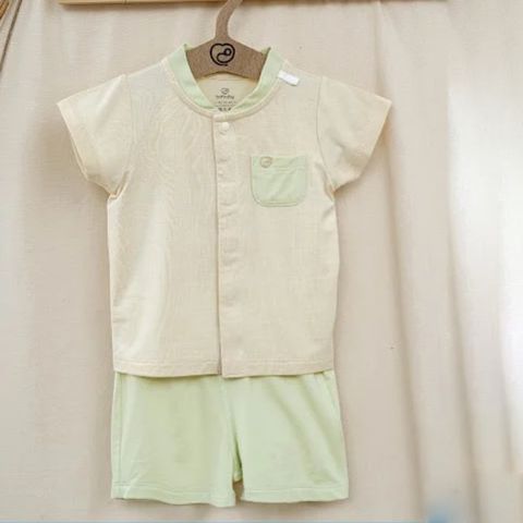 Bộ ngắn tay cài giữa, cổ tàu Bu Baby Bambus kem xanh matcha