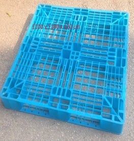 Pallet nhựa cũ