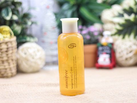  Nước hoa hồng Innisfree Tangerine Vita C Skin 