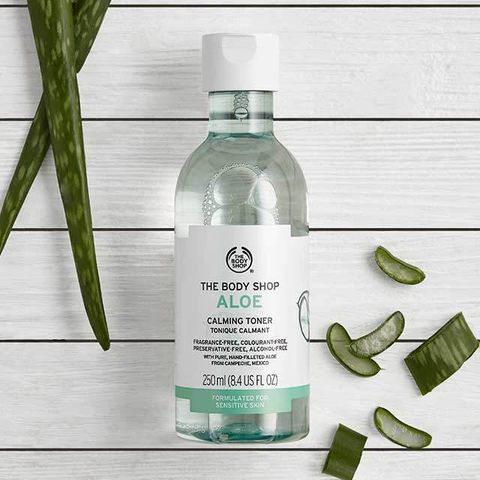  Nước hoa hồng cho da nhạy cảm The Body Shop Aloe Calming Toner 