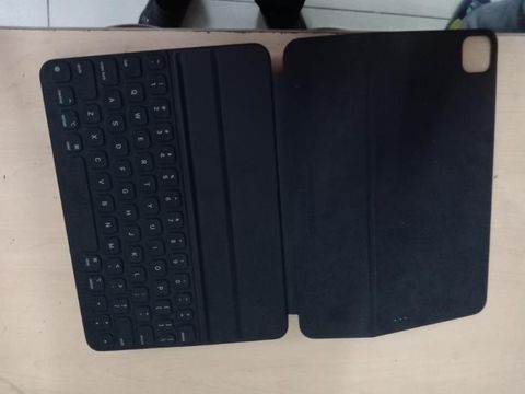 Bàn phím Smart Keyboard Folio 2 cho iPad Pro 11 inch Apple MXNK2 Đen - Imei (mã sp: #34532621)