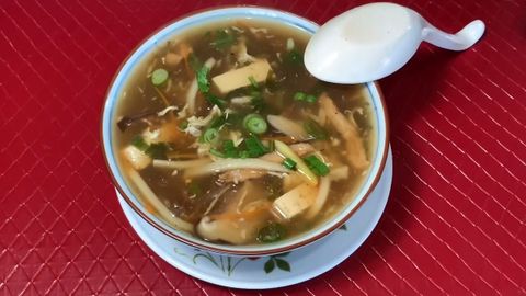 Cách nấu súp chua cay lạ miệng hấp dẫn cho ngày mưa thêm ấm áp