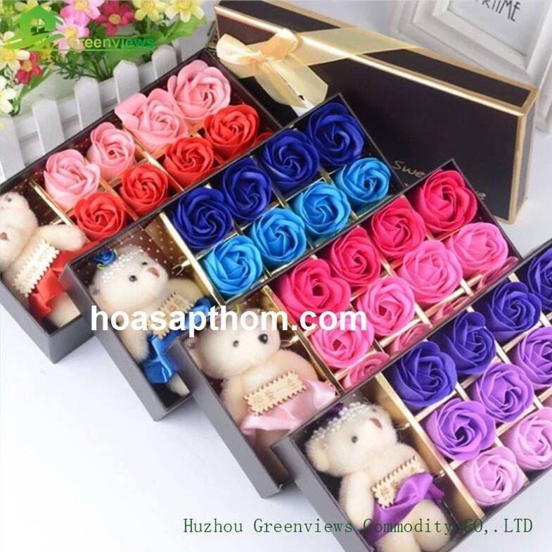 Hoa sáp thơm hộp 12 bông 1 gấu